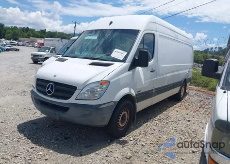 2011 Mercedes-Benz Sprinter 2500 High Roof z USA, uszkodzony, nr VIN WD3PE8CB6B5589602